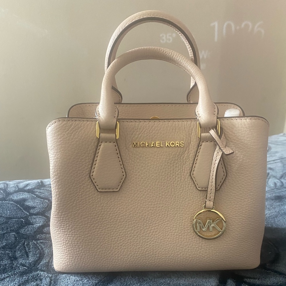 BRAND NEW!!!!MICHAEL KORS DUSTY PINK BAG BRAND NEW